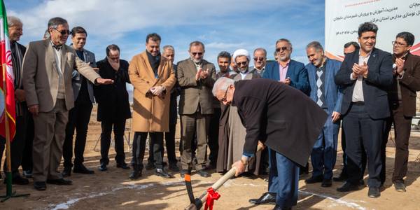 آغار عملیات اجرایی ساخت دبیرستان خیرساز ۱۲ کلاسه در دلیجان