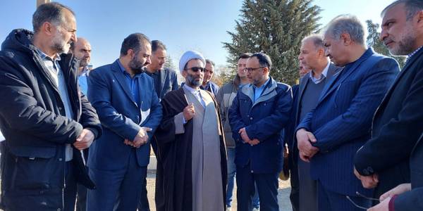 بازدید رئیس هیأت مدیره و مدیرعامل شرکت مادر تخصصی صندوق حمایت از توسعه کشاورزی کشور از دهکده گل و گیاه شهرستان محلات