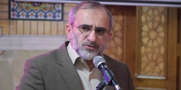 تنها انقلابی که توانسته از دهه سوم خودش عبور کند انقلاب اسلامی است. دهه سومی که معروف است به دهه انقلاب‌میری ، انقلاب اسلامی ایران از آن عبور کرده از دهه چهارم هم عبور کرده و در اواسط دهه پنجم به سر می برد.