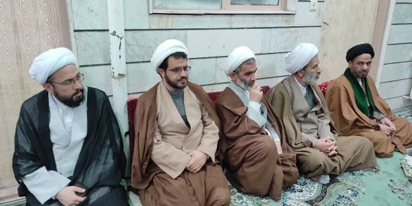 نشست هم اندیشی روحانیون و طلاب شهرستان خمین برگزار شد