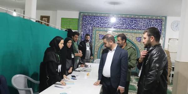 حضور و بازدید فرماندار و اعضای شورای تأمین شهرستان از شعبات أخذ رأی شهر تلخاب