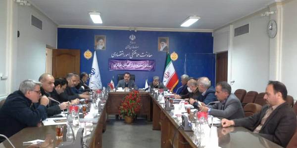 0جلسه کارگروه تنظیم بازار استان به ریاست میرزاخانی معاون هماهنگی امور اقتصادی وتوسعه منطقه ای وبا حضور اعضا برگزار شد.
در این جلسه در خصوص نحوه برگزاری نمایشگاه اقتصاد مقاومتی ونیز چگونگی برگزاری نمایشگاه عرضه مستقیم کالا (بهاره)بحث وتبادل نظر شد.
همچنین مقرر شد تا تاریخ پانزدهم اسفند ماه دستگاه های مربوطه نسبت به استقرار اکیپ های ثابت بازرسی درمرکز شهر اراک اقدام وامکانات تجهیزات  لازم رابراي تدارک رزمایش بازرسی ونظارت در روز سه شنبه یا چهارشنبه فراهم نمایند.
شنبه 1402-12-12