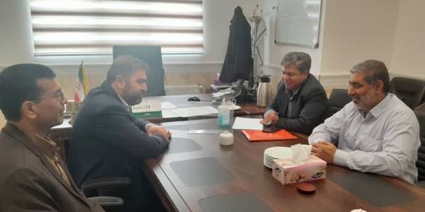 حضور آقازیارتی فرماندار و معاونت فرمانداری فراهان در ادارات شهرستان