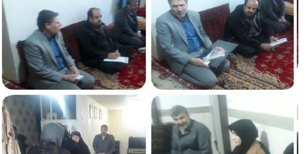 حضور مفتح زاده مدیر کل دفتر امور بانوان وخانواده استانداری در بازدید از ۳ خانواده تحت پوشش کمیته امداد امام خمینی (ره) باعنوان طرح رایحه خدمت  و اهدای هدایا به این سه خانواده گرامی .
سه شنبه ۱۵ اسفند