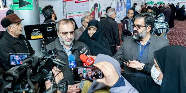 استاندار مرکزی: حضور مردم پای صندوق‌های رأی فراتر از پیش‌بینی‌هاست