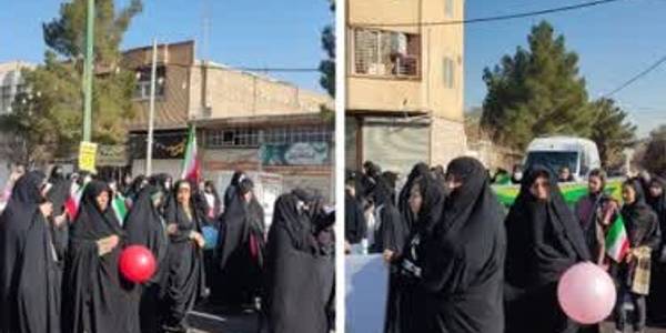 حضو بانوان در راهپیمایی شهر زاویه