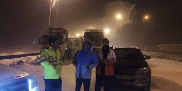 عملیات بازگشایی محورهای مواصلاتی شهرستان