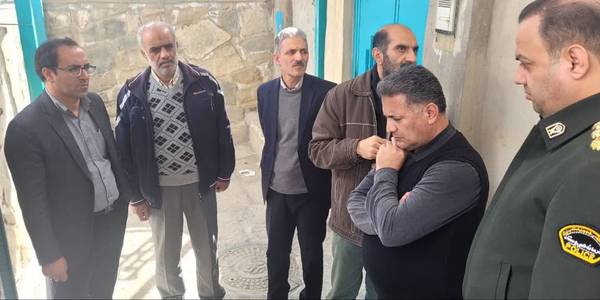 بازدید فرماندار و مدیرکل میراث فرهنگی استان از دستکند