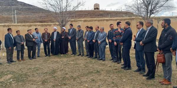 مراسم کلنگ زنی 4 مدرسه بصورت متمرکز در شهرستان خنداب