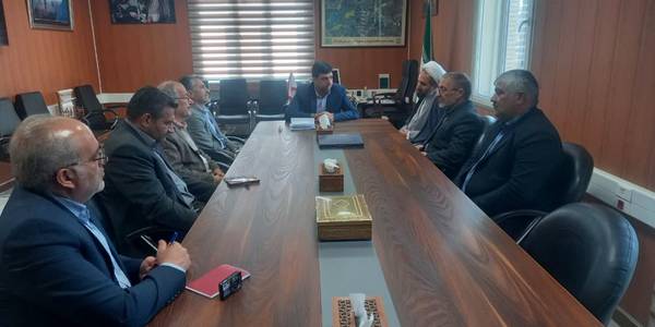 تقدیر حجت الاسلام والمسلمین حاج آقا مبارک آبادی رئیس هیئت نظارت از فرماندار اراک