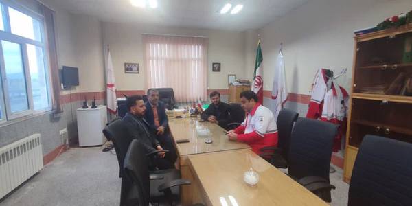 بازدید نوروزی فرماندار از خدمات رسانی جمعیت هلال احمر شهرستان زرندیه