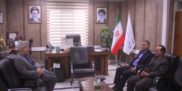 نشست سرپرست شرکت آب منطقه ای استان با فرماندار شهرستان خمین برگزار شد