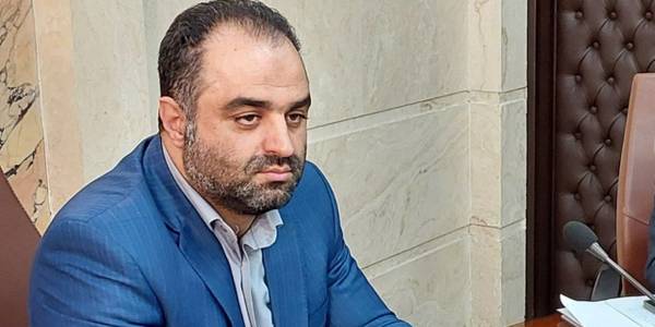 دکتر ترکیان سرپرست فرمانداری شهرستان محلات در پیامی فرارسیدن بهار طبیعت و بهار قرآن را تبریک گفت. متن پیام به شرح ذیل است: