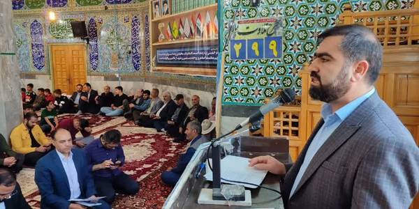 سخنرانی آقازیارتی فرماندار شهرستان فراهان پیش از اقامه نماز دشمن شکن جمعه ، بعد از مراسم راهپیمایی روز قدس در مسجد جامع شهر فرمهین