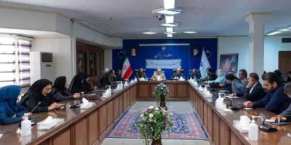 تأکید استاندار مرکزی بر نقش‌آفرینی رسانه‌ها در تحقق فرمان سال