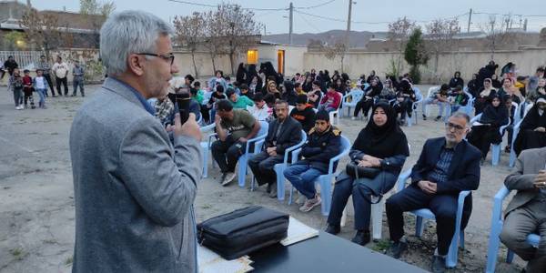 فرماندار از روستای رباط مراد شهر ستان خمین بازدید کرد