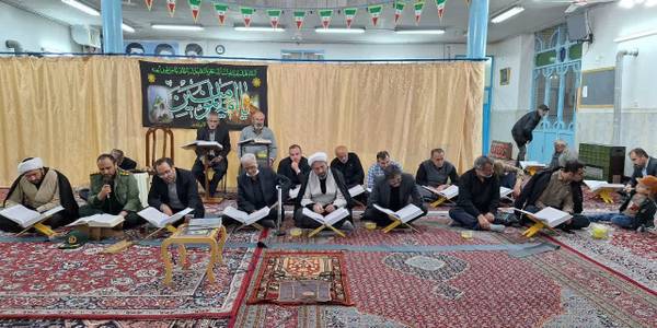 حضور مسئولین در مساجد