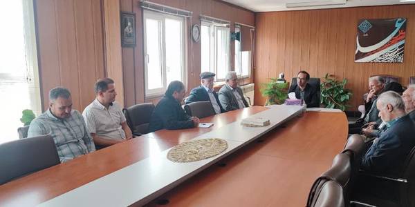 دیدار تعدادی از بزرگان و معتمدین روستای کبوران با فرماندار