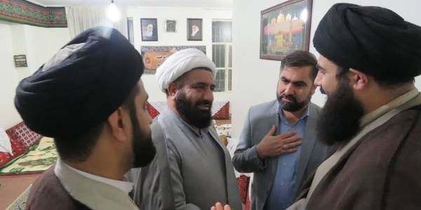 دیدار صمیمی و تقدیر مشترک امام جمعه فراهان و فرماندار شهرستان با روحانیون امر تبلیغ در فراهان
