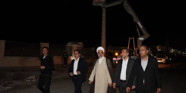 بازدید میدانی از حادثه رخ‌داده در شهرصنعتی و تشکر فرماندار و امام جمعه ساوه از پرسنل شرکت توزیع برق ساوه