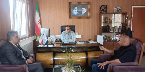 دیدار بهره بردار معدن_سنگ با فرماندار