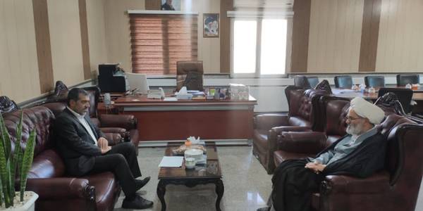 دیدار امام جـمعه پرنـدک با فرمـاندار