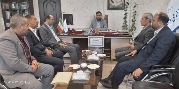 دیدار مهندس عسگری رئیس تعاون روستایی شهر اراک‌ و مهندس ملکي نیا مدیر اتحادیه اراک با آقازیارتی فرماندار فراهان