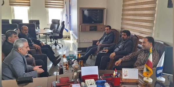 نشست فرماندار با هیات بازرسی و حقوقی استانداری مرکزی