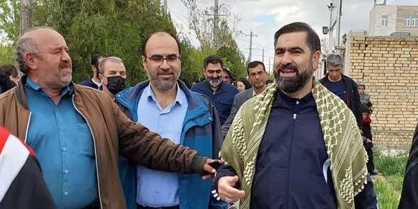 به مناسبت هفته سلامت همایش پیاده روی خانوادگی عصر گاهی و جشنواره فرهنگی ورزشی در شهر فرمهین