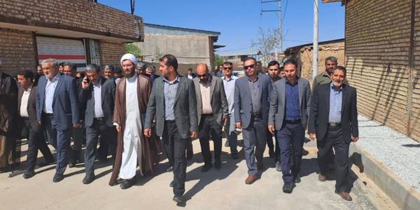 افتتاح پروژه زیر سازی و آسفالت خیابان اصلی روستای ازبیزان