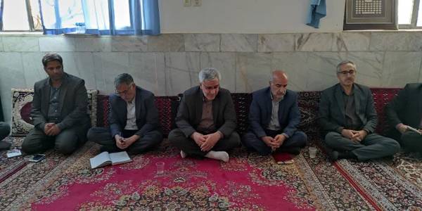 نشست بررسی مسائل و مشکلات روستای سرطاق شهرستان خمین برگزار شد