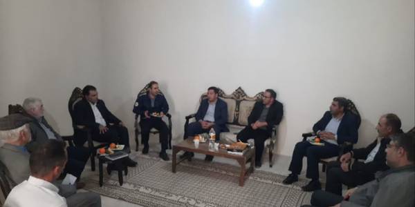 دکتر اتابکی فرماندار به همراه درودیان بخشدار مرکزی و جمعی از مدیران دستگاه های اجرایی شهرستان با حضور در روستای #کندج با اهالی دیدار و از نزدیک مسائل روستا بررسی و اتخاذ تصمیم نمودند.