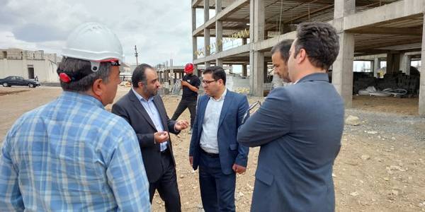 بررسی میدانی پروژه های اقدام ملی مسکن شهرهای محلات و نیم ور