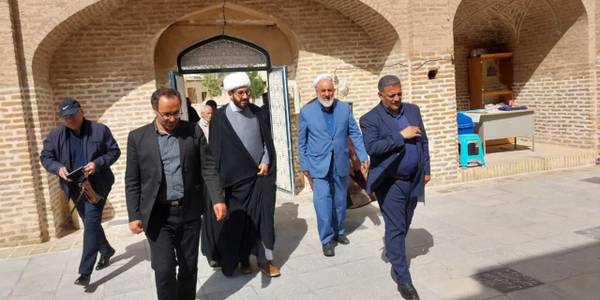 بازدید مسئولین از امامزاده محمد (ع) تفرش