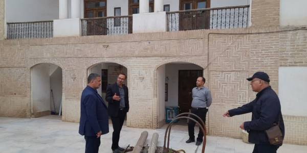 بازدید مسئولین از اداره میراث فرهنگی و موزه دکتر میرشکرایی شهر تفرش
