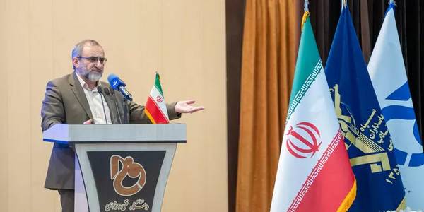 استاندار مرکزی: دانش‌بنیان کردن تولید، کلید حل مشکلات اقتصادی است