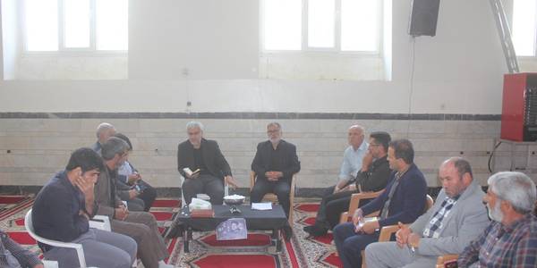 نشست بررسی مسائل و مشکلات دهستان صالحان شهرستان خمین برگزار شد.