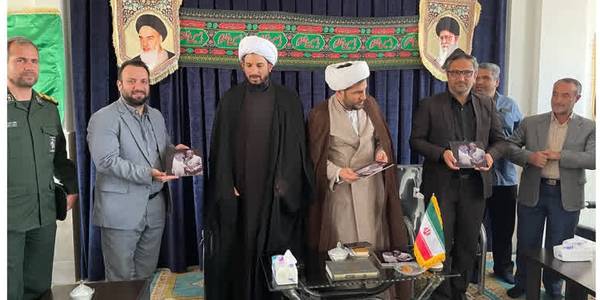 تجدید میثاق اعضای شورای اداری شهرستان کمیجان با آرمانهای شهداء در اولین روز هفته دولت...