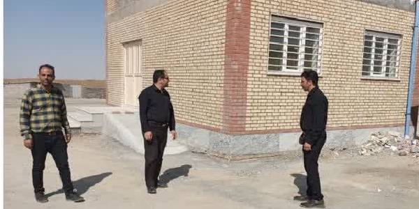 بازدید فرماندار به اتفاق اعضای شورای اسلامی بخش مرکزی از روستای راستگردان