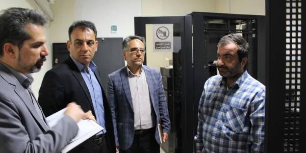 بازدید از اتاق سرور اداره کل ثبت احوال