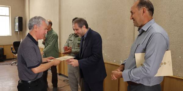 تجلیل از حافظان طبیعت شهرستان ساوه