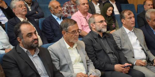 آیین نکوداشت روز محلات و افتتاحیه هجدهمین نمایشگاه گل محلات برگزار شد.