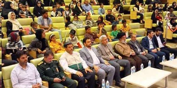 اولین همایش بزرگ ۴+ ویژه خانواده های دارای ۴ فرزند و بیشتر در خمین برگزار شد