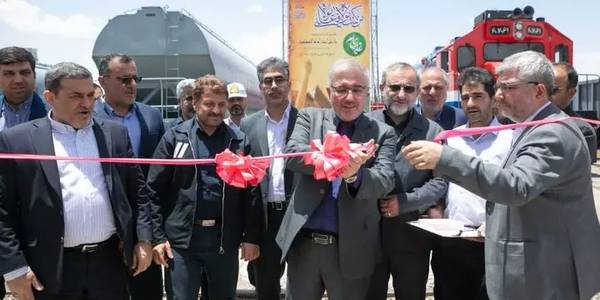 معاون رئیس جمهور بر استفاده از ظرفیت کامل تولید در واگن پارس تأکید کرد