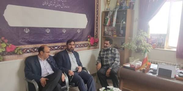 حضور و بازدید سرزده آقازیارتی فرماندار فراهان از اداره ورزش و جوانان شهرستان فراهان