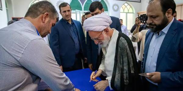 حضور پای صندوق‌های رأی واجب سیاسی، اجتماعی و شرعی است