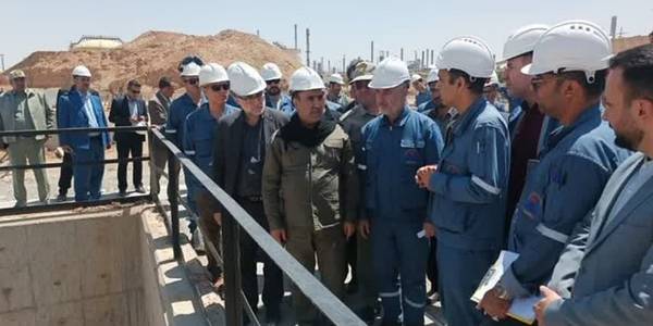 بازید و نشست معاون رئیس جمهور و رئیس سازمان محیط زیست با حضور دکتر سید مجتبی آل یاسین معاون توسعه مدیریت و منابع استانداری از  نیروگاه شازند