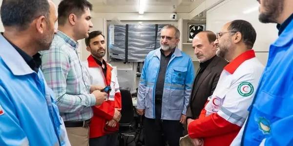 خودروی فرماندهی هلال احمر استان مرکزی رونمایی شد