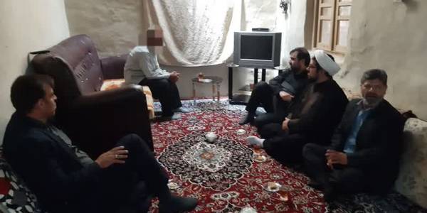 بازید از خانواده دارای سه عضو معلولیت تحت حمایت بهزیستی شهرستان