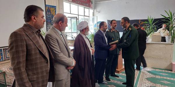 تقدیر فرماندار شهرستان محلات از فرمانده سپاه ناحیه محلات